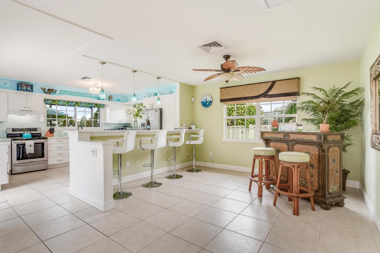 Palm Breeze Bliss Villa Marco Island Dış mekan fotoğraf